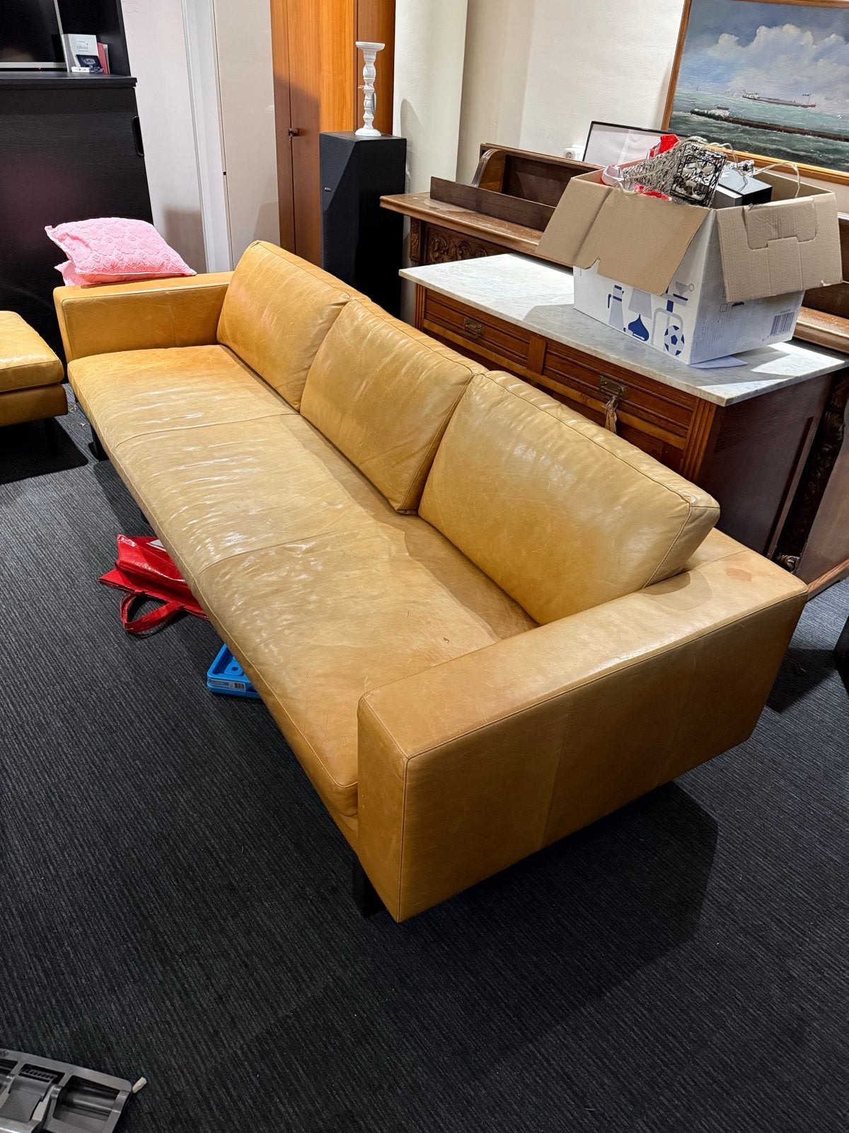 Comfortabele leren bank - 2,5 meter lang met hocker, Huis en Inrichting, Ophalen, Gebruikt, Rechte bank, 200 tot 250 cm