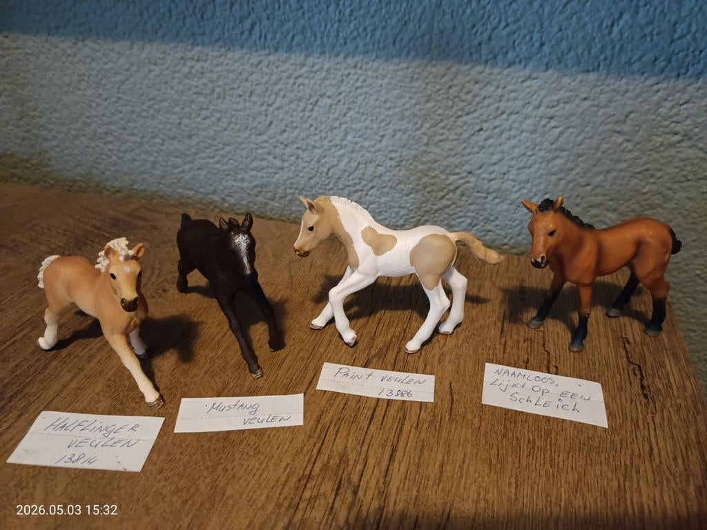 Schleich veulentjes, Ophalen of Verzenden, Zo goed als nieuw, Paard, Beeldje of Figuurtje