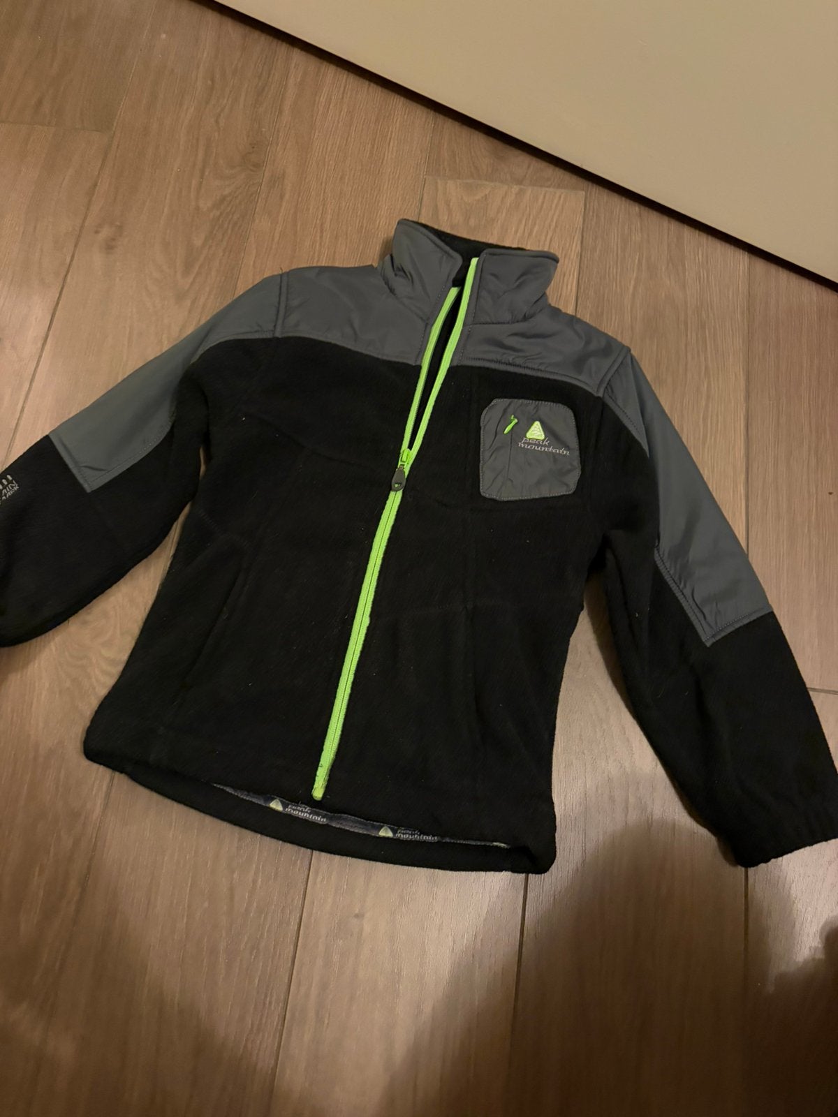 Nieuwstaat peak mountain vest maat 116, Ophalen of Verzenden, Zo goed als nieuw