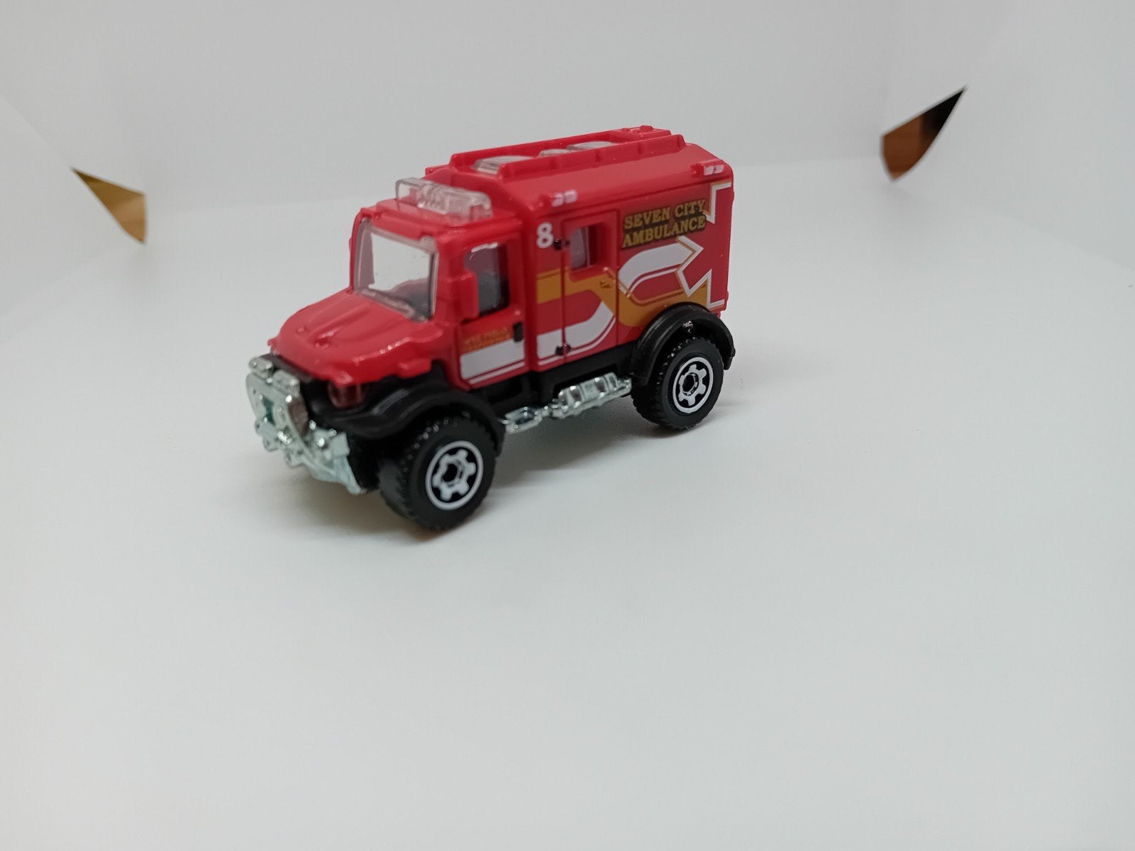 Matchbox 4x4 Scrambulance, Hobby en Vrije tijd, Modelauto's | Overige schalen, Ophalen of Verzenden, Nieuw, Auto