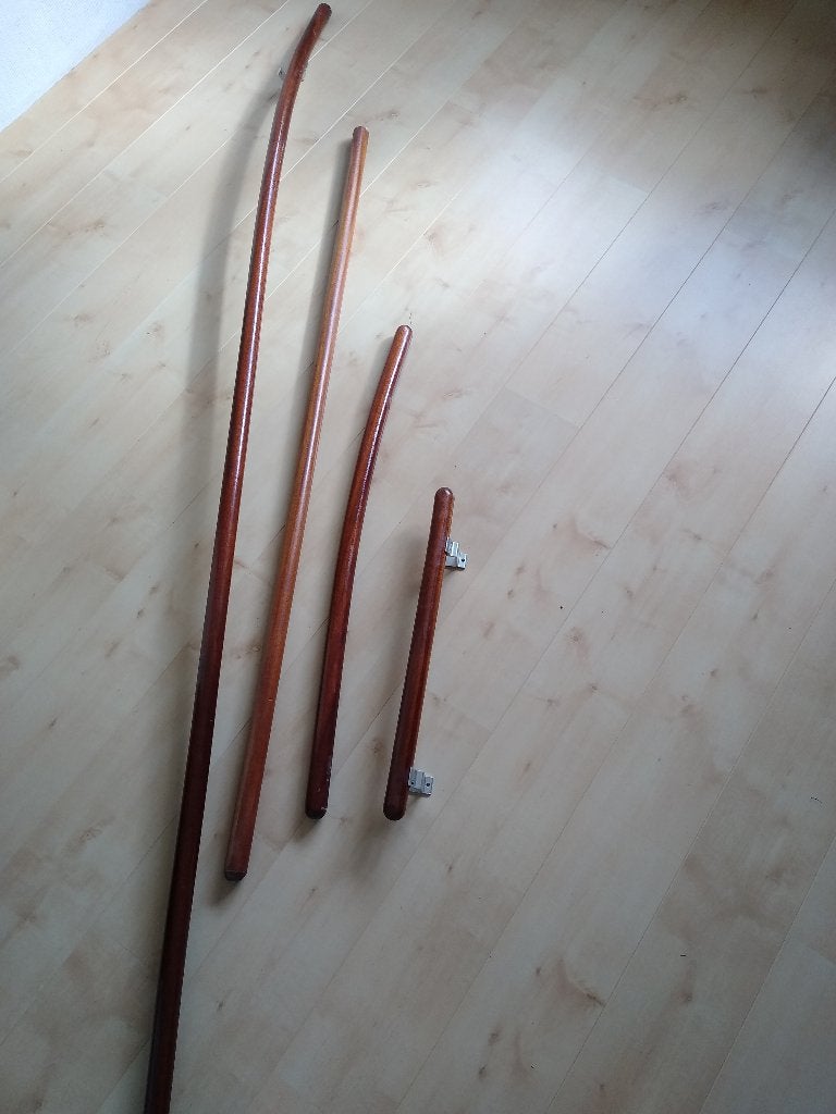 Houten meranti trapleuningen, rossig bruin gelakt, Doe-het-zelf en Verbouw, Ladders en Trappen, Ophalen, Gebruikt, Trap, 2 tot 4 meter