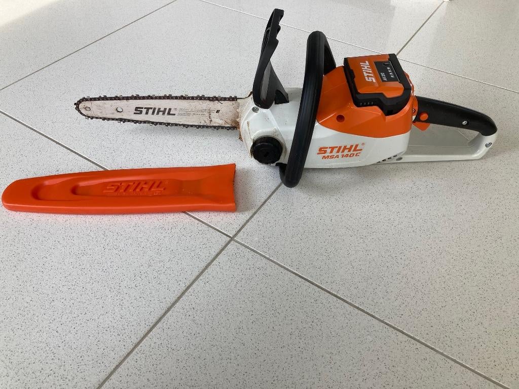 Stihl MSA 140 Kettingzaag incl AK 20 en lader, Ophalen, Zo goed als nieuw, Overige soorten, Stihl