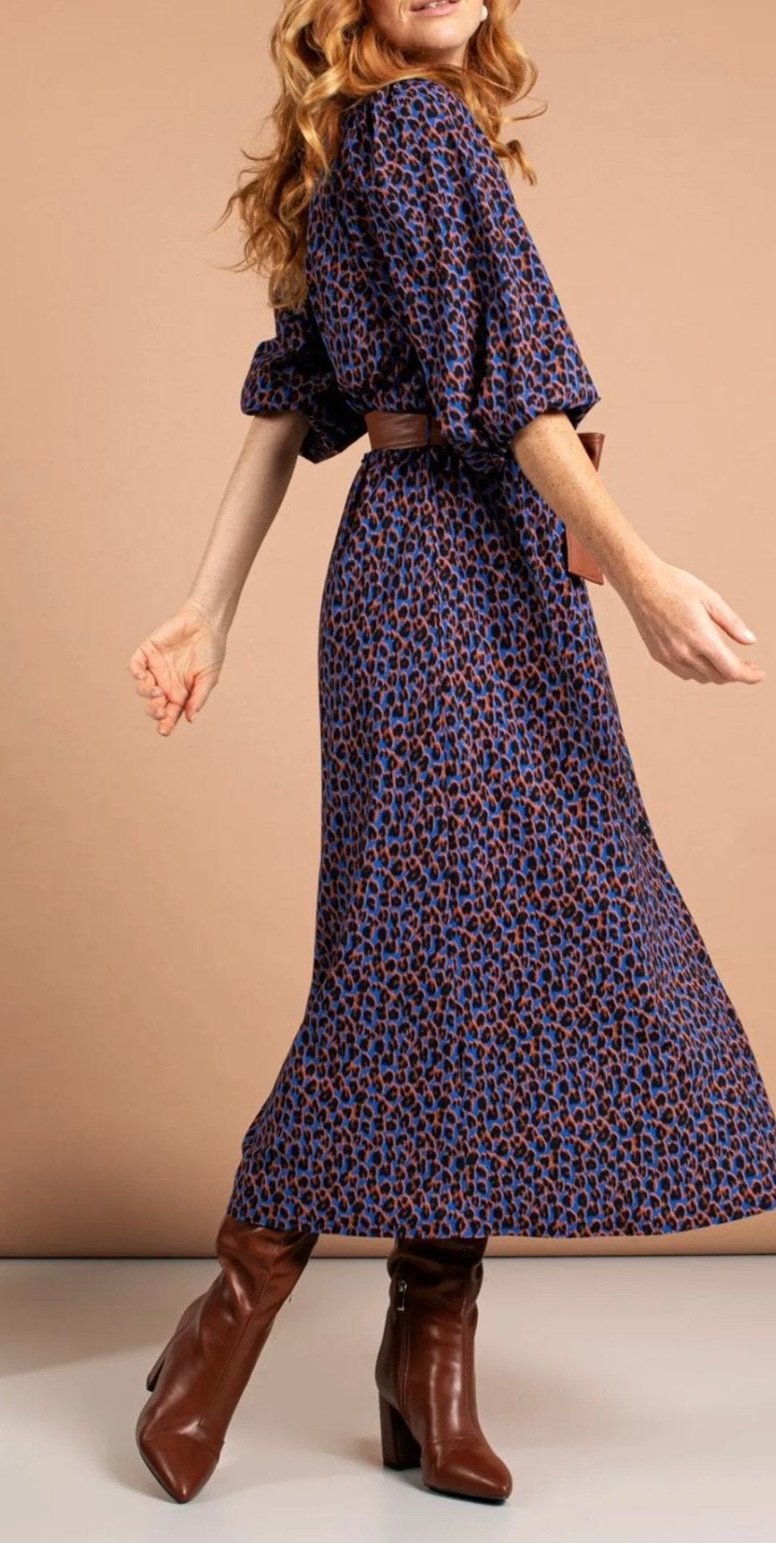 Studio Anneloes Cinti Leopard travel dress XS, Ophalen of Verzenden, Zo goed als nieuw, Bruin, Onder de knie
