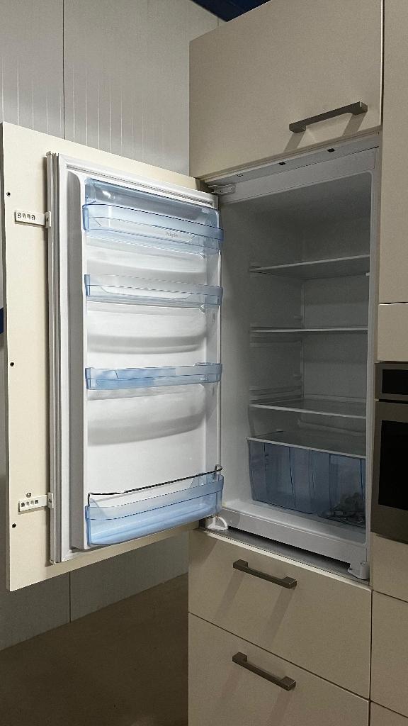 Keuken Compleet met APP 120Keukens op voorraad Nr. 2945, Ophalen of Verzenden, Zo goed als nieuw, Enkelwandige keuken, Greeploos