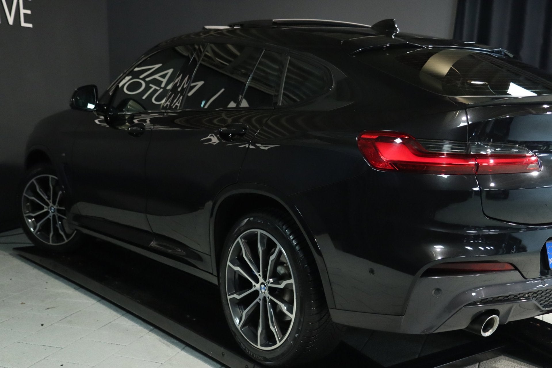 BMW X4 XDrive20i M Sport / PANO / MEMORY / HUD / 360 / ACC /, Auto's, Automaat, 15 km/l, Gebruikt, 4 cilinders
