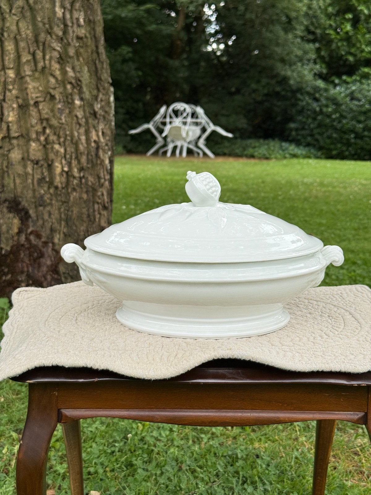 Bijzondere antieke witte ironstone terrine met granaatappel, Antiek en Kunst, Antiek | Schalen, Ophalen of Verzenden