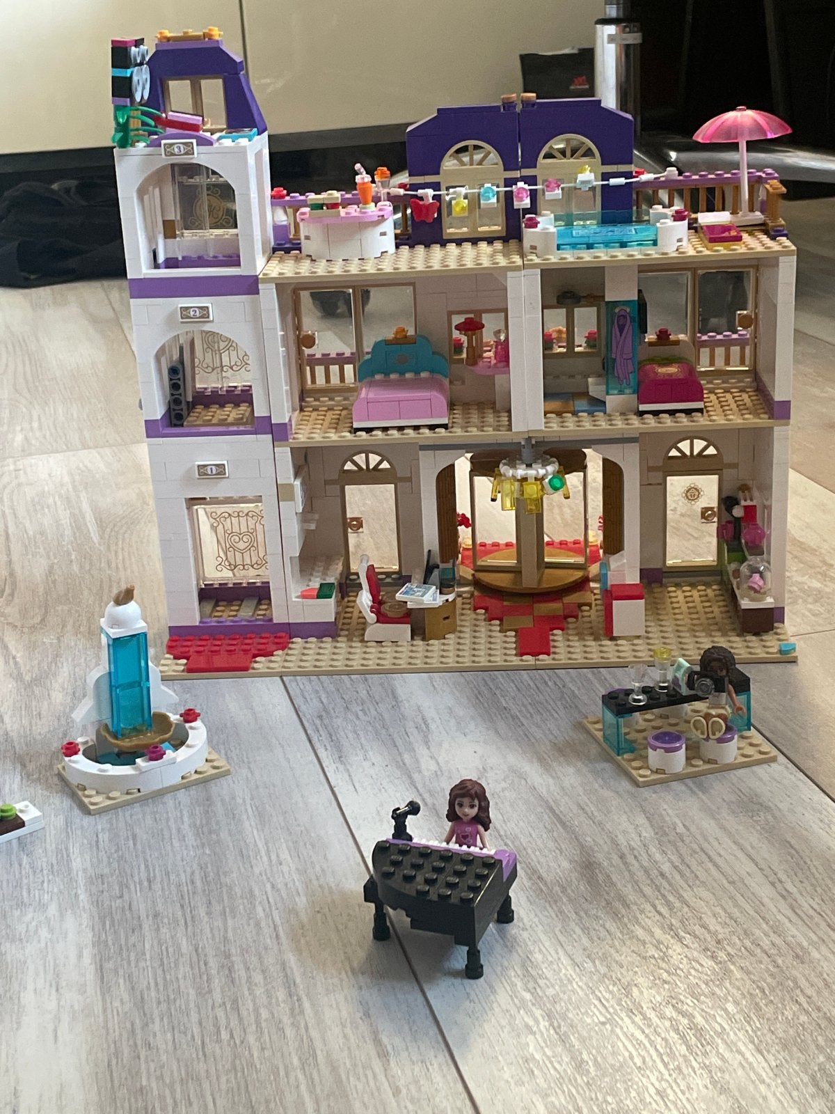Lego Friends Hotel Heartlake City. Moet weg, Ophalen, Zo goed als nieuw, Compleet