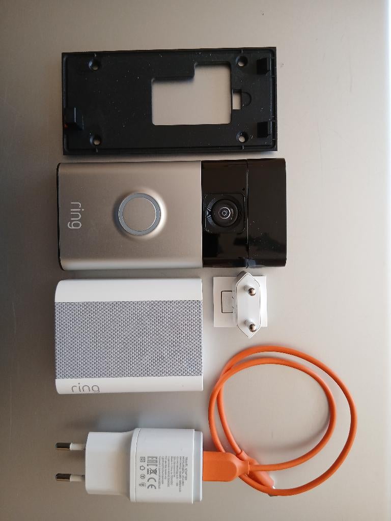 Te koop Ring deurbel en Chime + adapter, Ophalen of Verzenden, Bewegingsdetectiesensor, Zo goed als nieuw, Draadloos