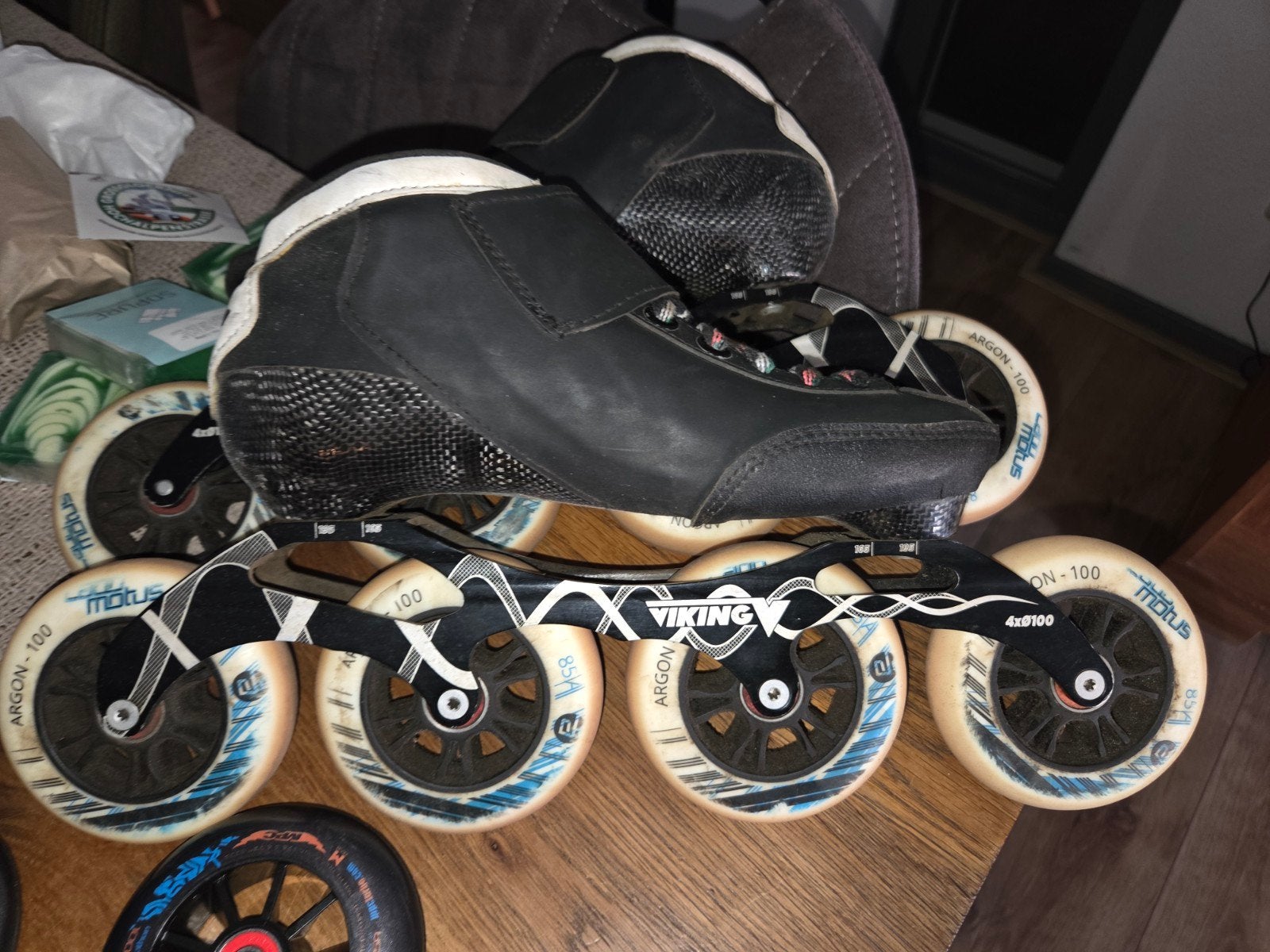 Viking skeelers met helm en extra wielen, Ophalen, Viking, Overige typen, Zo goed als nieuw