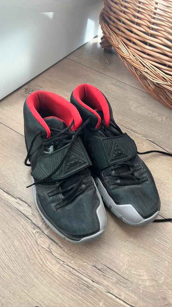 Basketbal schoenen, Ophalen of Verzenden, Nieuw, Schoenen