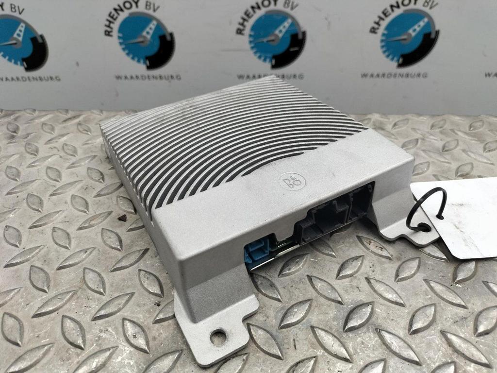 FORD KUGA VERSTERKER UNIT AUDIO 2020, Ophalen of Verzenden, Gebruikt, Stiba lid