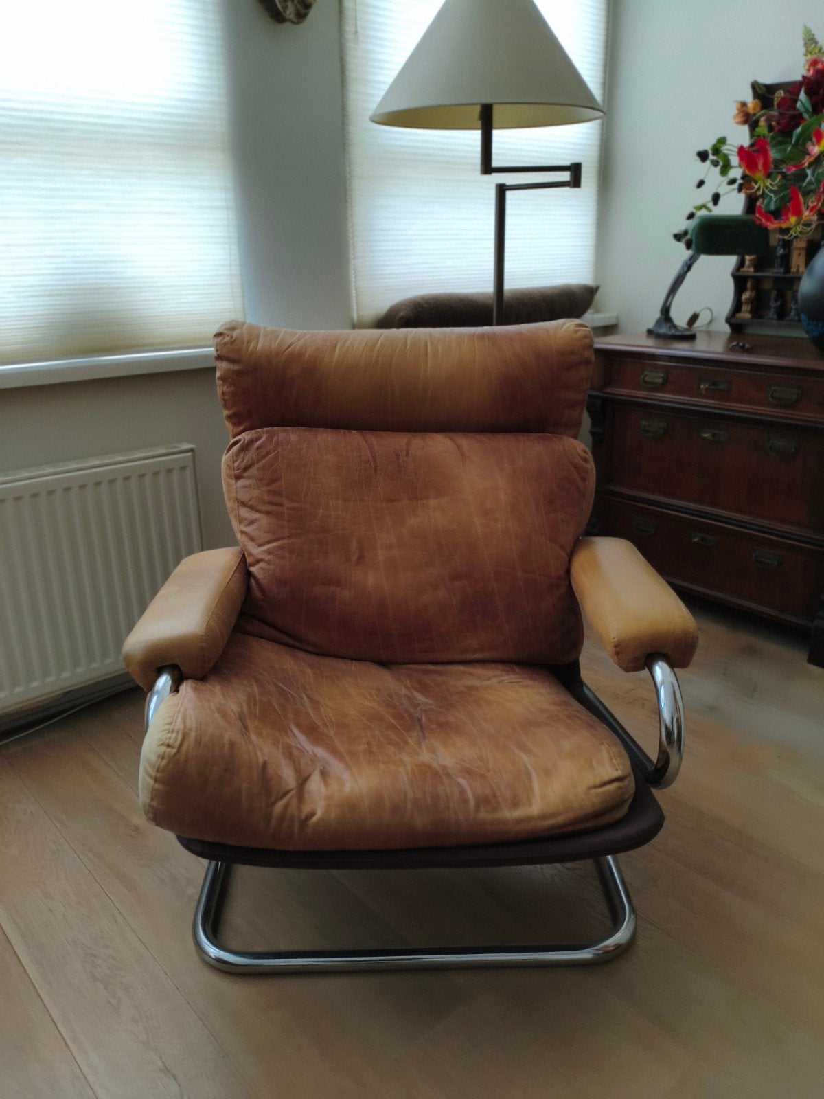 Comfortabele leatherlook fauteuil met chromen frame, Ophalen, Gebruikt, 75 tot 100 cm, Leer
