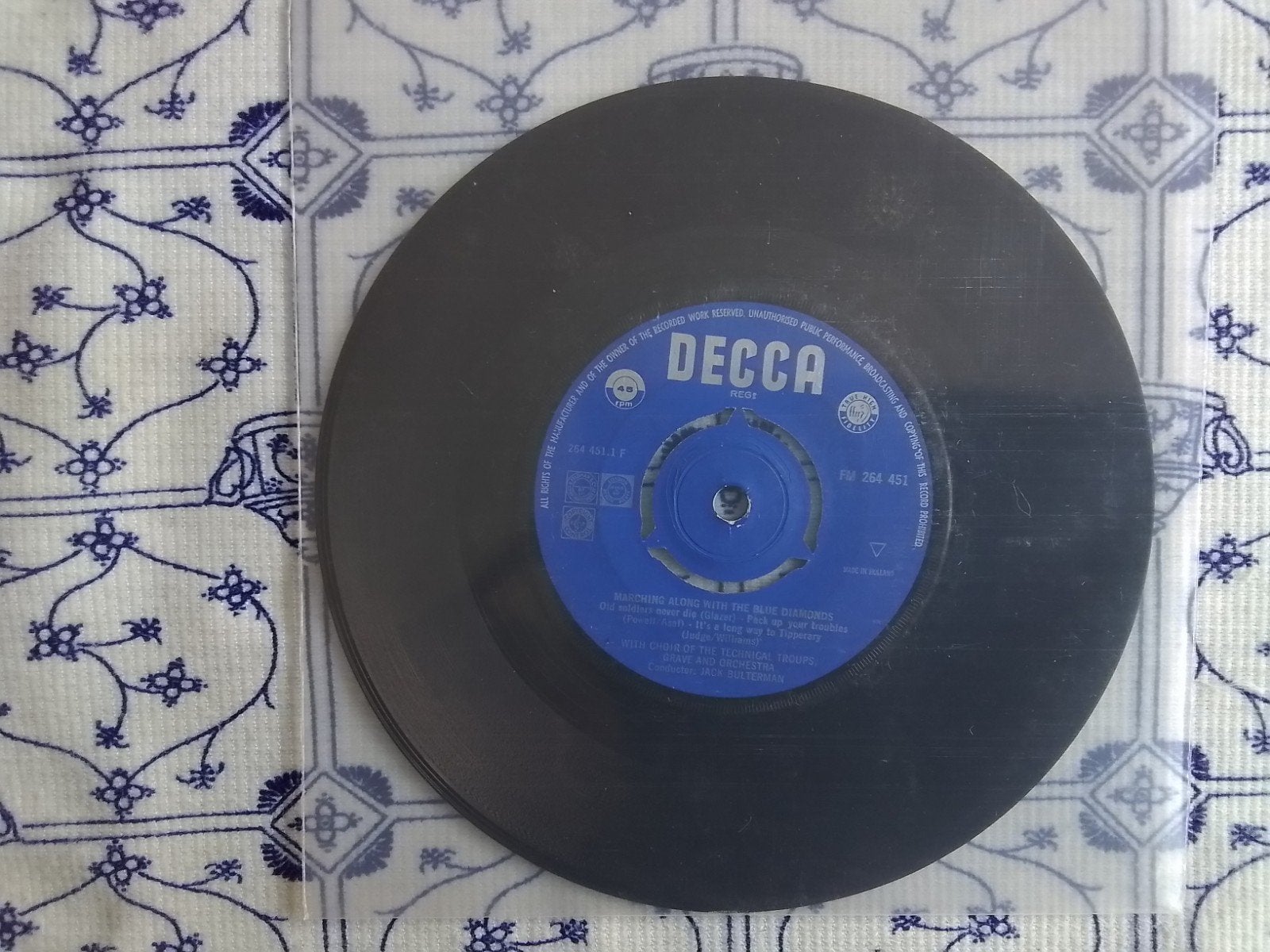 The blue diamonds      Marching along with the blue diamonds, Cd's en Dvd's, Ophalen of Verzenden, Zo goed als nieuw, 7 inch, Pop