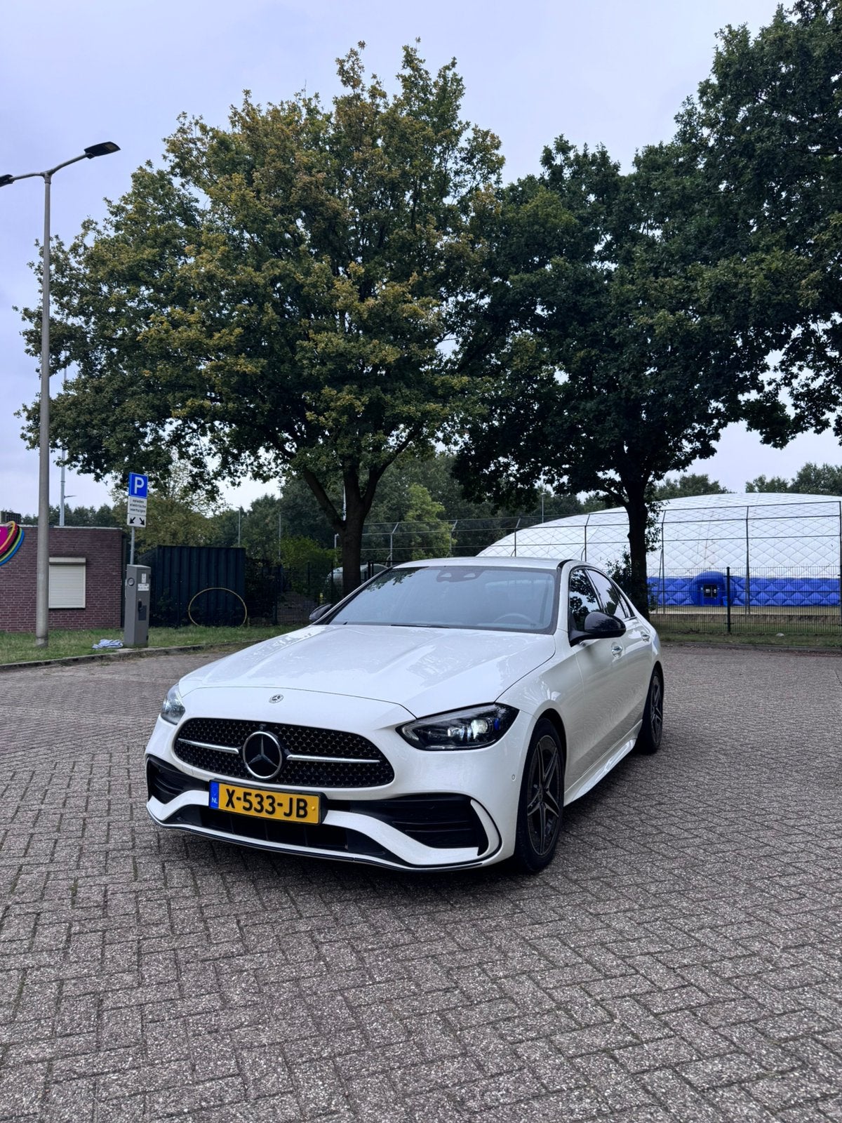 Mercedes C220D 2022 /AMG/360 Camera/ Memory/ Sfeer/Trekhaak, Auto's, Automaat, Dealer onderhouden, Achterwielaandrijving, 1800 kg