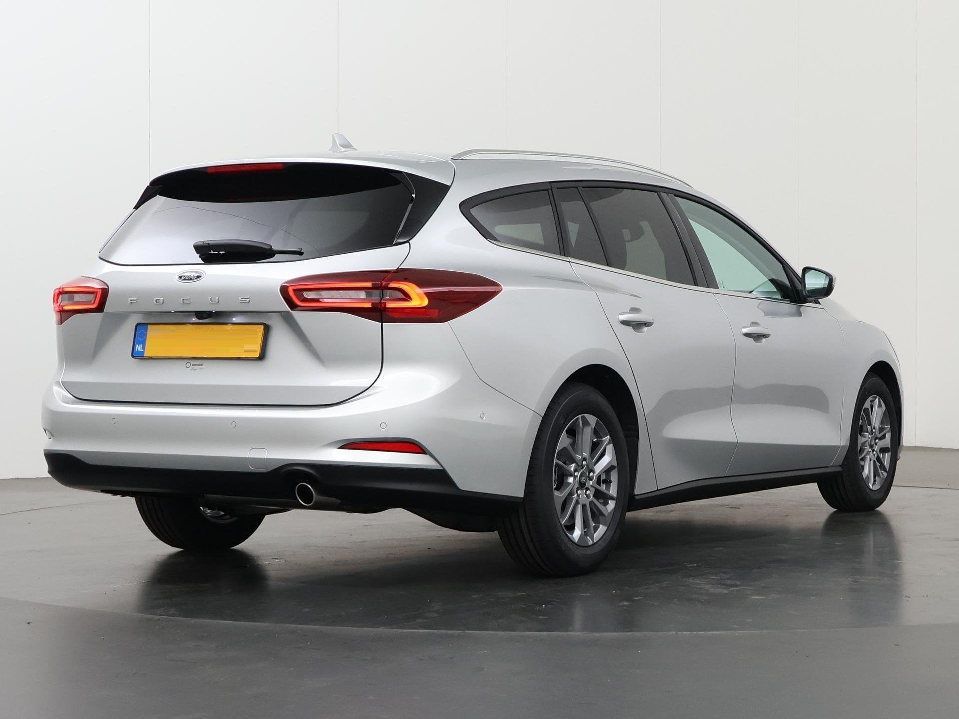 Ford Focus Wagon 1.0 EcoBoost Hybrid Titanium Winterpack | D, Auto's, Origineel Nederlands, Handgeschakeld, 19 km/l, Zilver of Grijs
