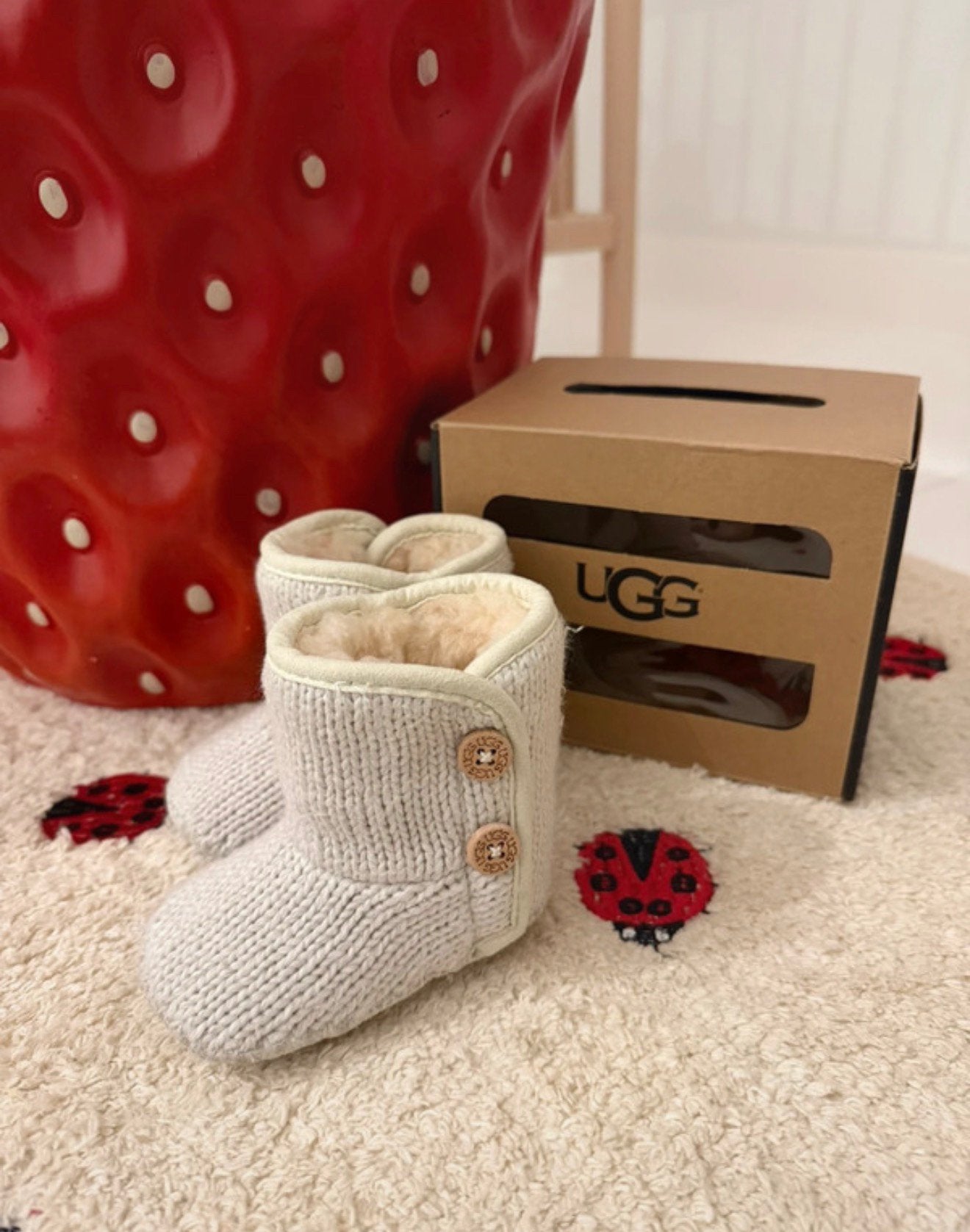 Mooie Uggs laarsjes maat 16/17, Ophalen of Verzenden, Zo goed als nieuw, Meisje, Laarsjes