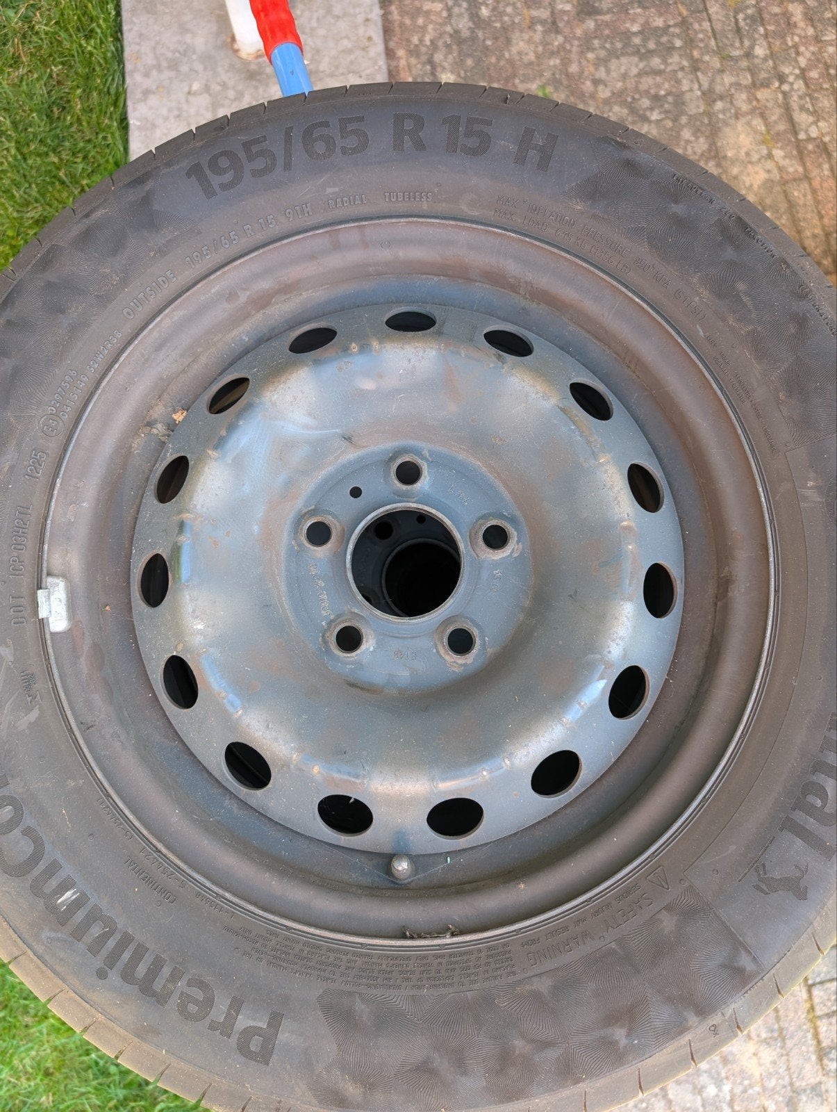 Zomerbandenset van continental 195/65 R 15H kia ceed, Auto-onderdelen, Banden en Velgen, Ophalen, Gebruikt, 15 inch, Banden en Velgen