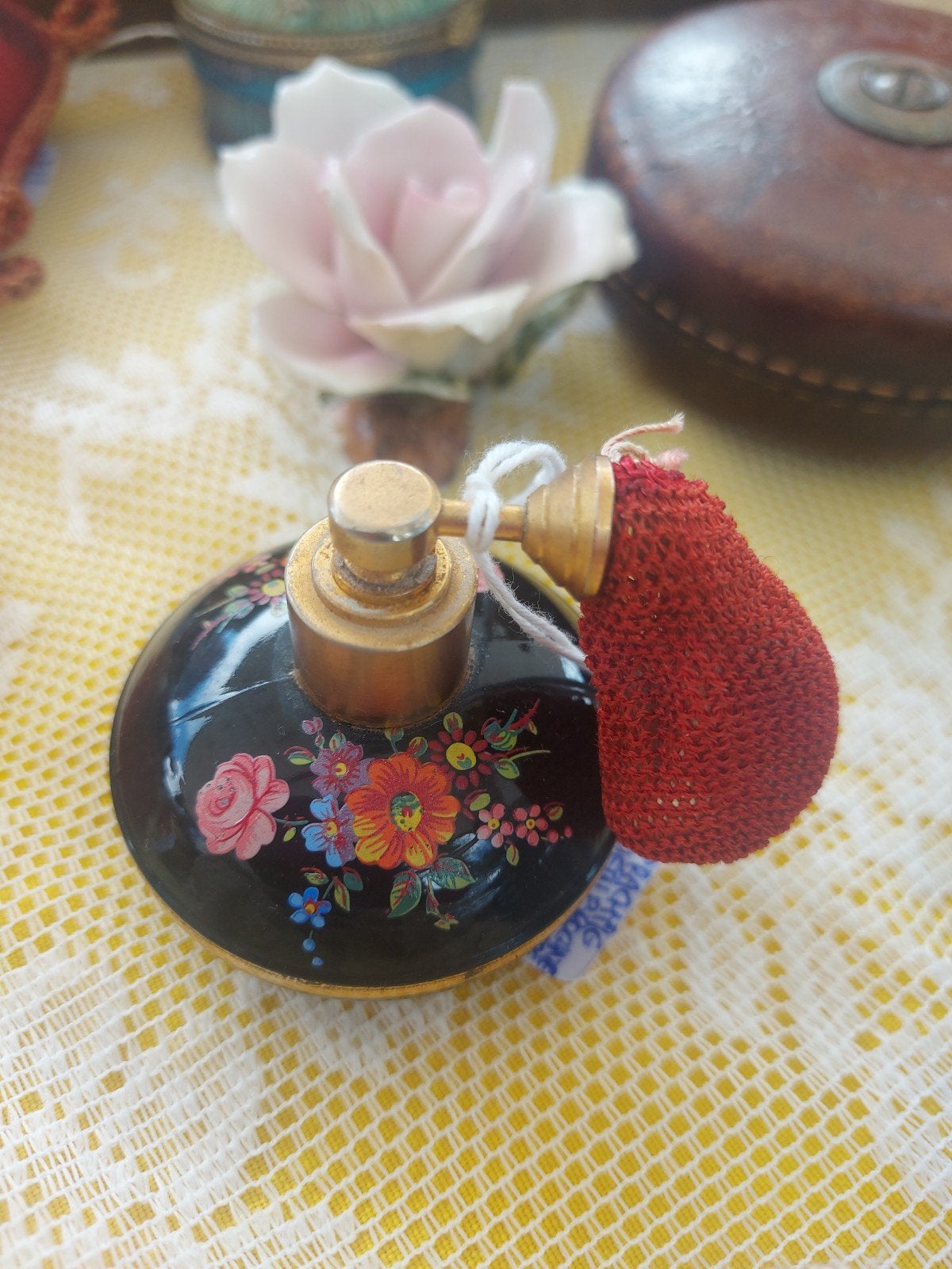 Prachtig klein oud sierlijk Brocante parfum flesje, Ophalen of Verzenden