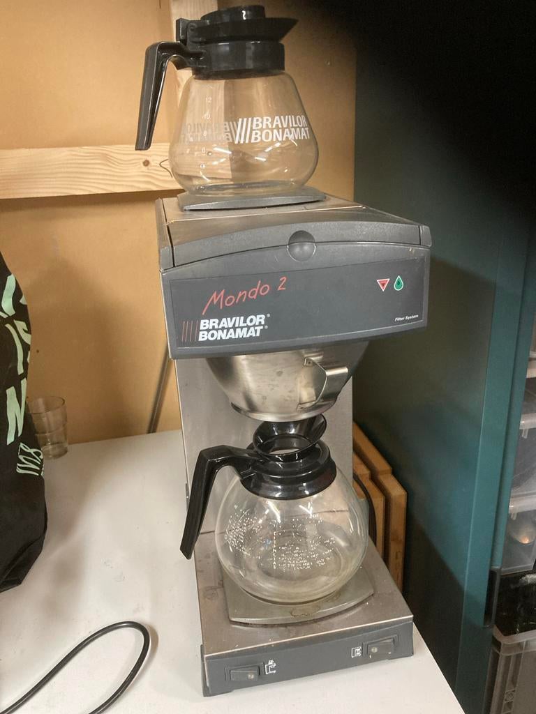 Bravilor Bonamat Mondo 2 Professionele Koffiemachine, Gebruikt, 10 kopjes of meer, Koffiemachine, Gemalen koffie