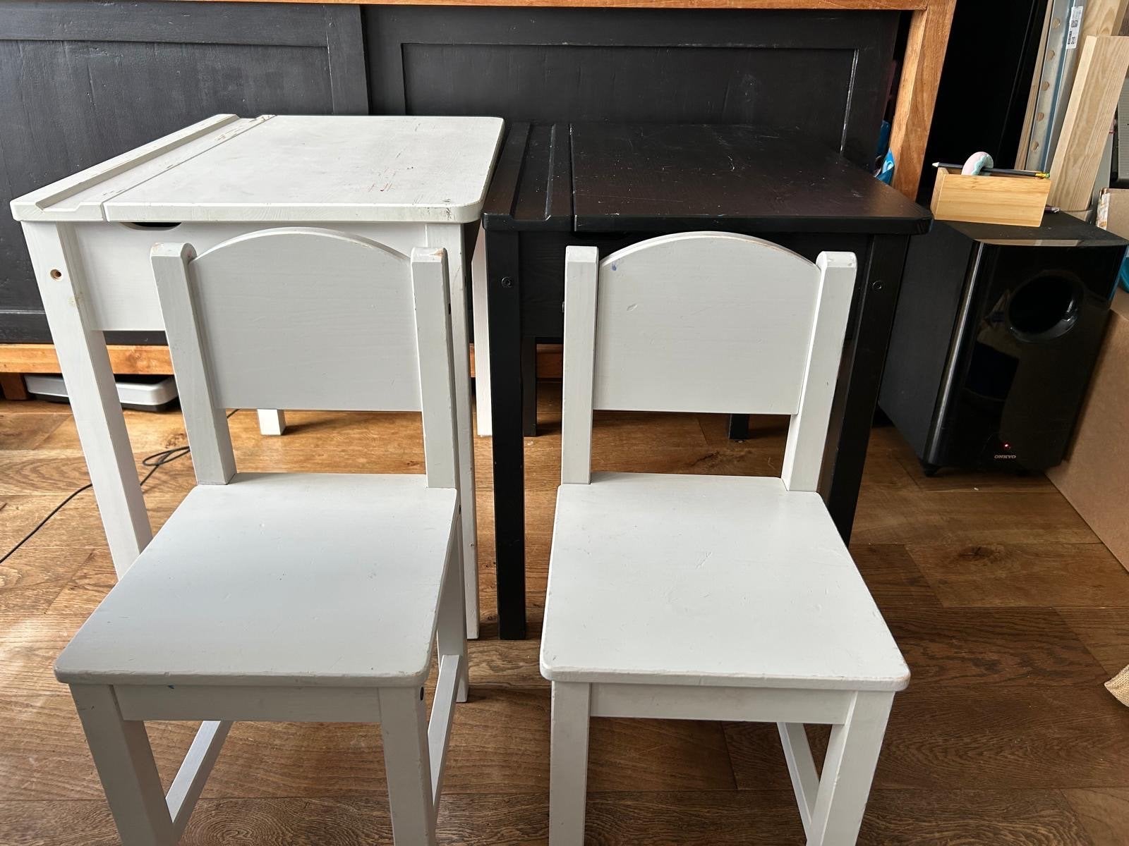IKEA kinderbureaus / kindertafels met stoelen, Ophalen, Gebruikt, Tafel(s) en Stoel(en)