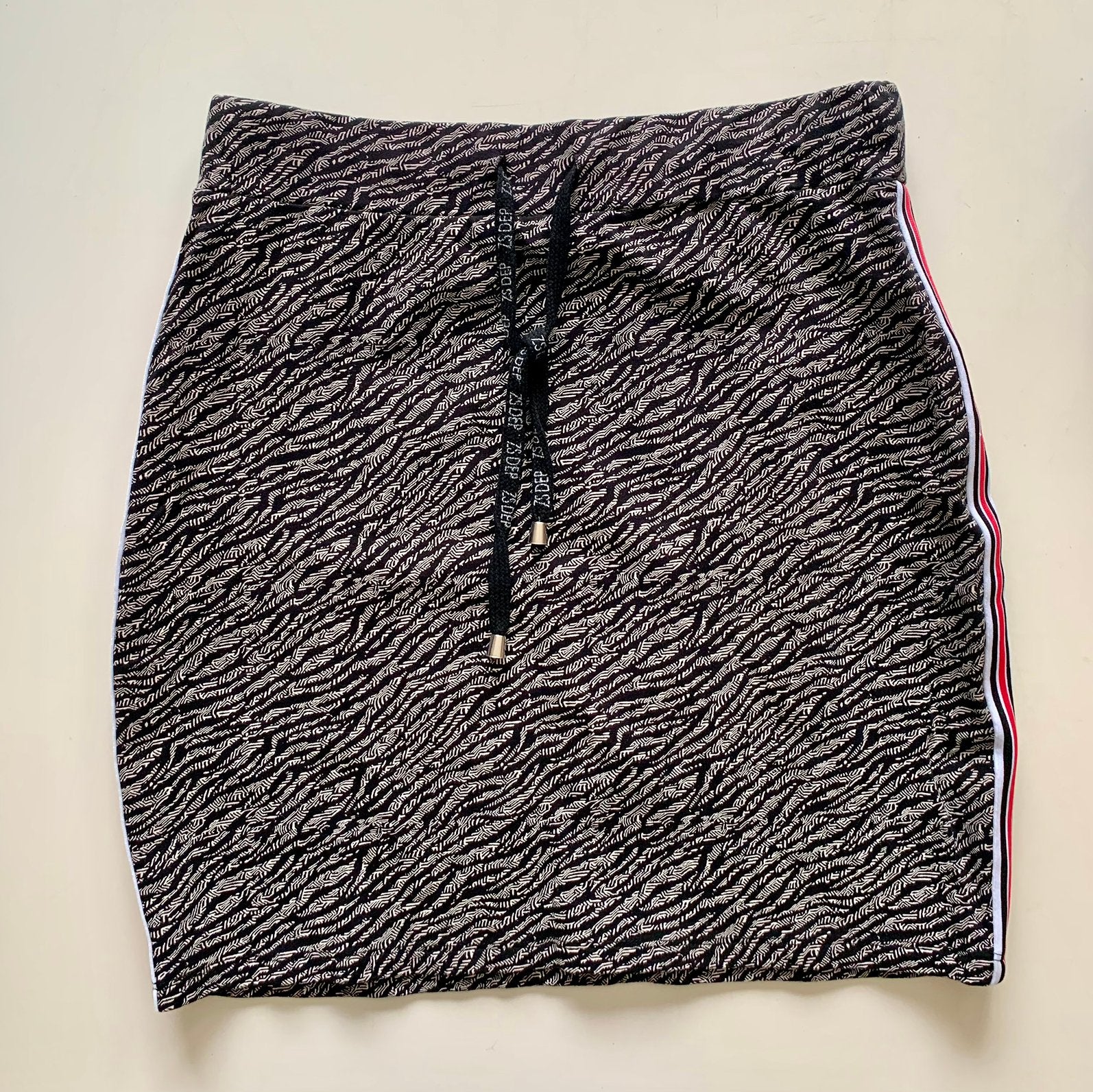 Superleuke rok, M, Zoso, Maat 38/40 (M), Zwart, Ophalen of Verzenden, Zo goed als nieuw
