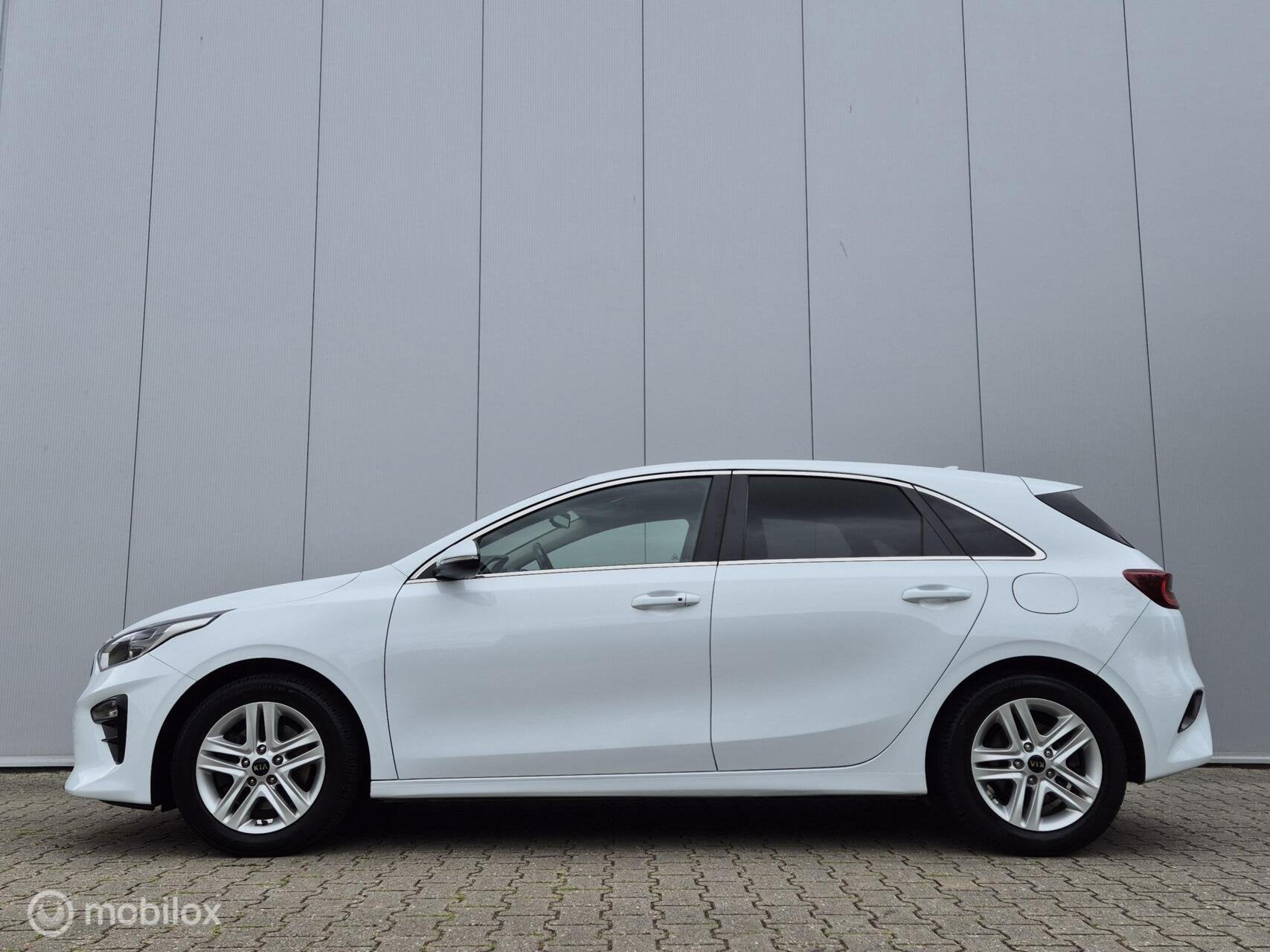 KIA CEED 1.0 T-GDI DYNAMICPLUSLINE/CAMERA/KEYLESS/STOEL-STUU, Voorwielaandrijving, Gebruikt, Euro 6, Origineel Nederlands