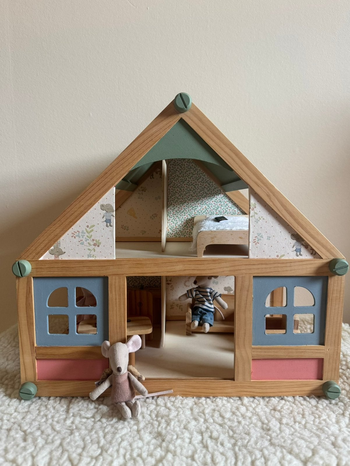 Houten poppenhuis als Maileg muizenhuis, Ophalen of Verzenden, Zo goed als nieuw, Poppenhuis