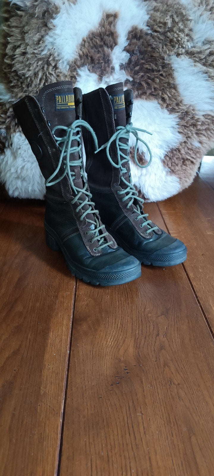Palladium bruine laarzen leer en suède maat 39, Kleding | Dames, Hoge laarzen, Bruin, Palladium, Ophalen of Verzenden