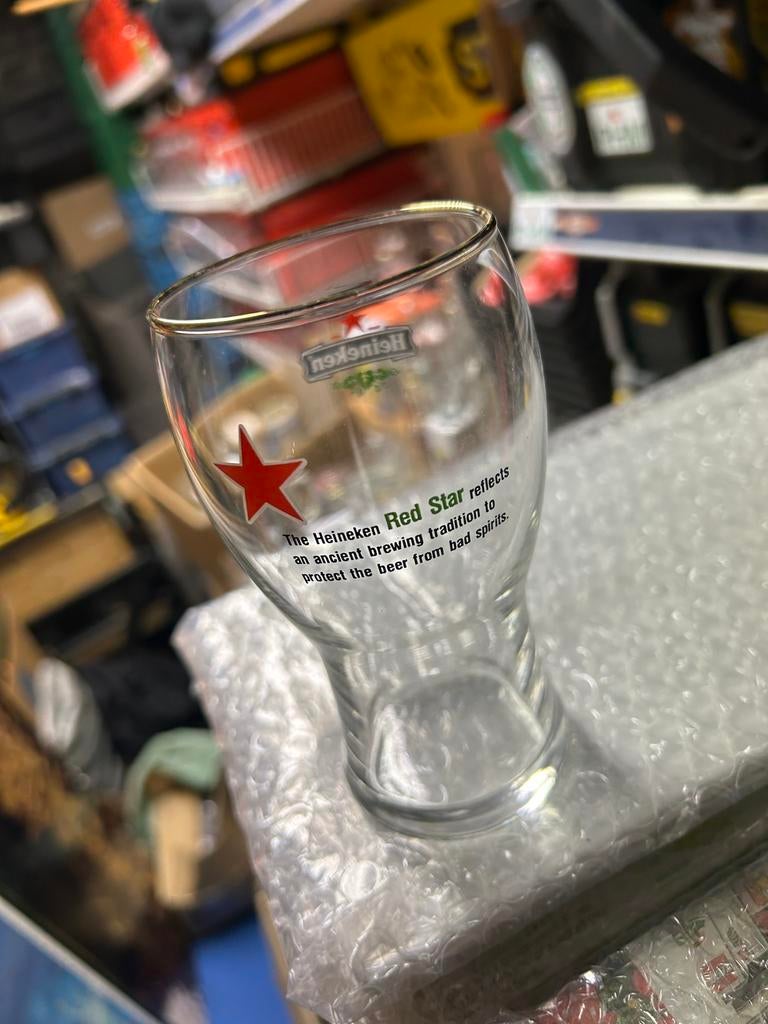 Heineken dubbeldruk glas red star, Verzamelen, Ophalen, Zo goed als nieuw, Glas of Glazen, Heineken