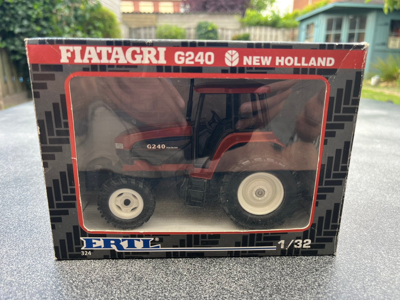 Fiatagri G 240 tractor Ertl 324, Hobby en Vrije tijd, Modelauto's | 1:32, Nieuw, Tractor of Landbouw, ERTL, Ophalen of Verzenden