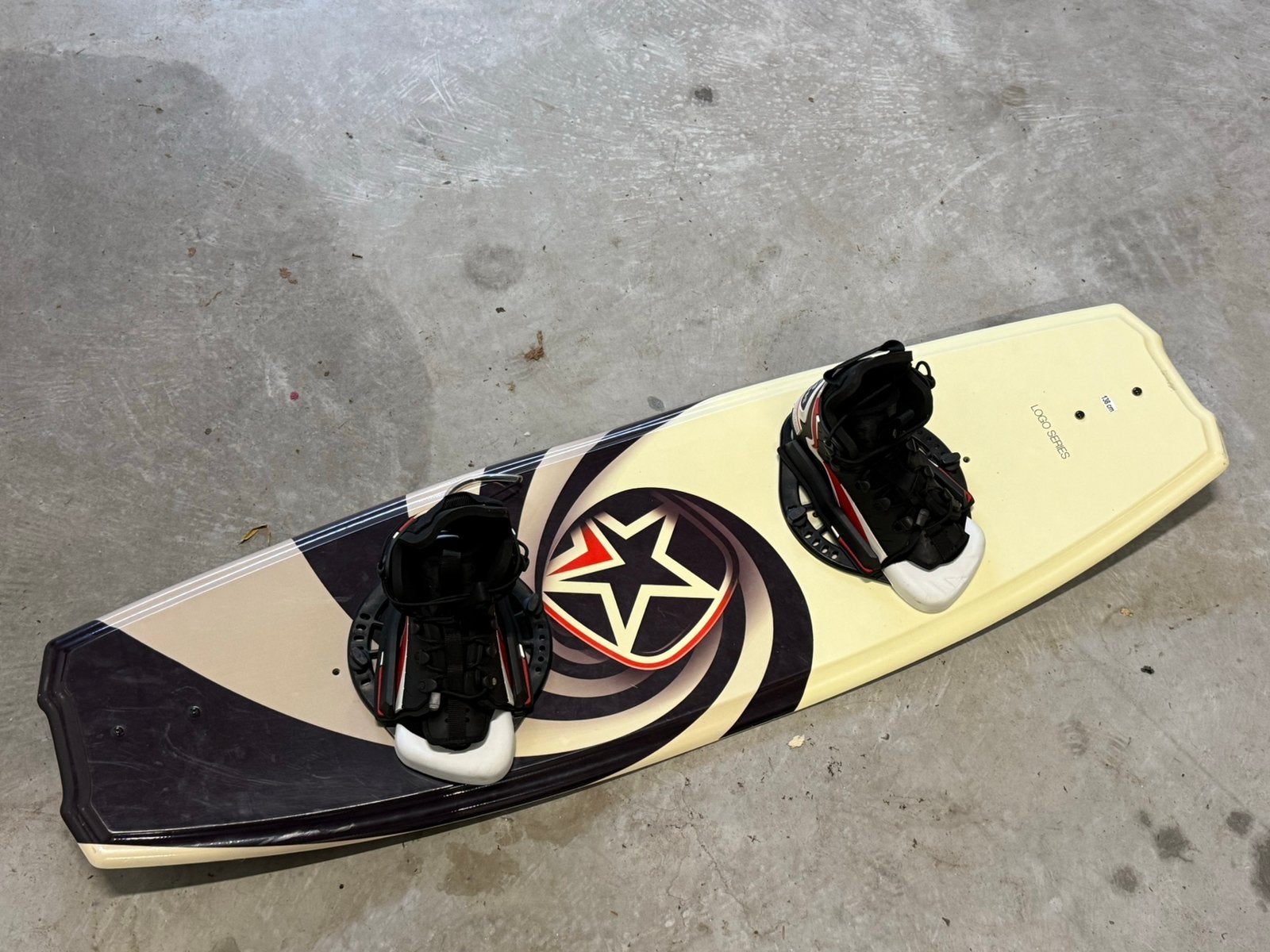 Jobe Wakeboard 138cm, Ophalen, Zo goed als nieuw, Board en Schoenen