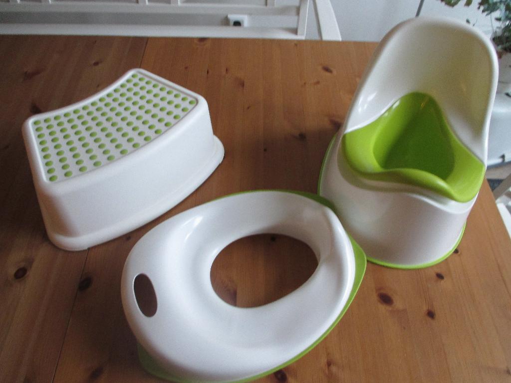 wc verkleiner, potje en opstapje van Ikea, Ophalen, Zo goed als nieuw