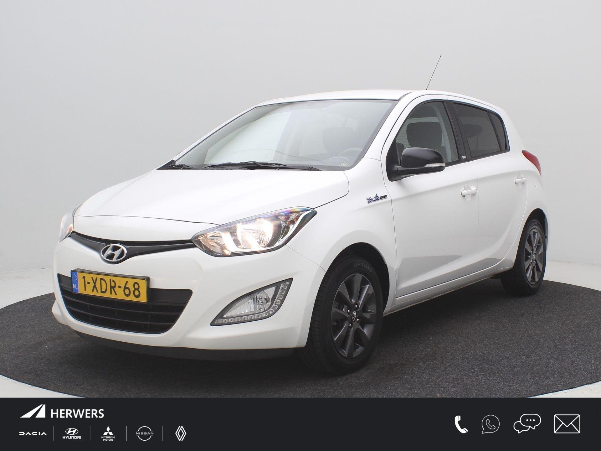 Hyundai i20 1.2i Go! / Airco / Cruise Control / Bluetooth /, Auto's, Euro 5, Gebruikt, 31 €/maand, 4 cilinders