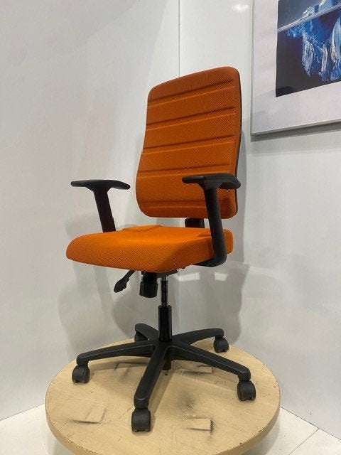 10x Oranje Ergonomische bureaustoel – modern design, Gebruikt, Oranje, Ophalen of Verzenden, Bureaustoel