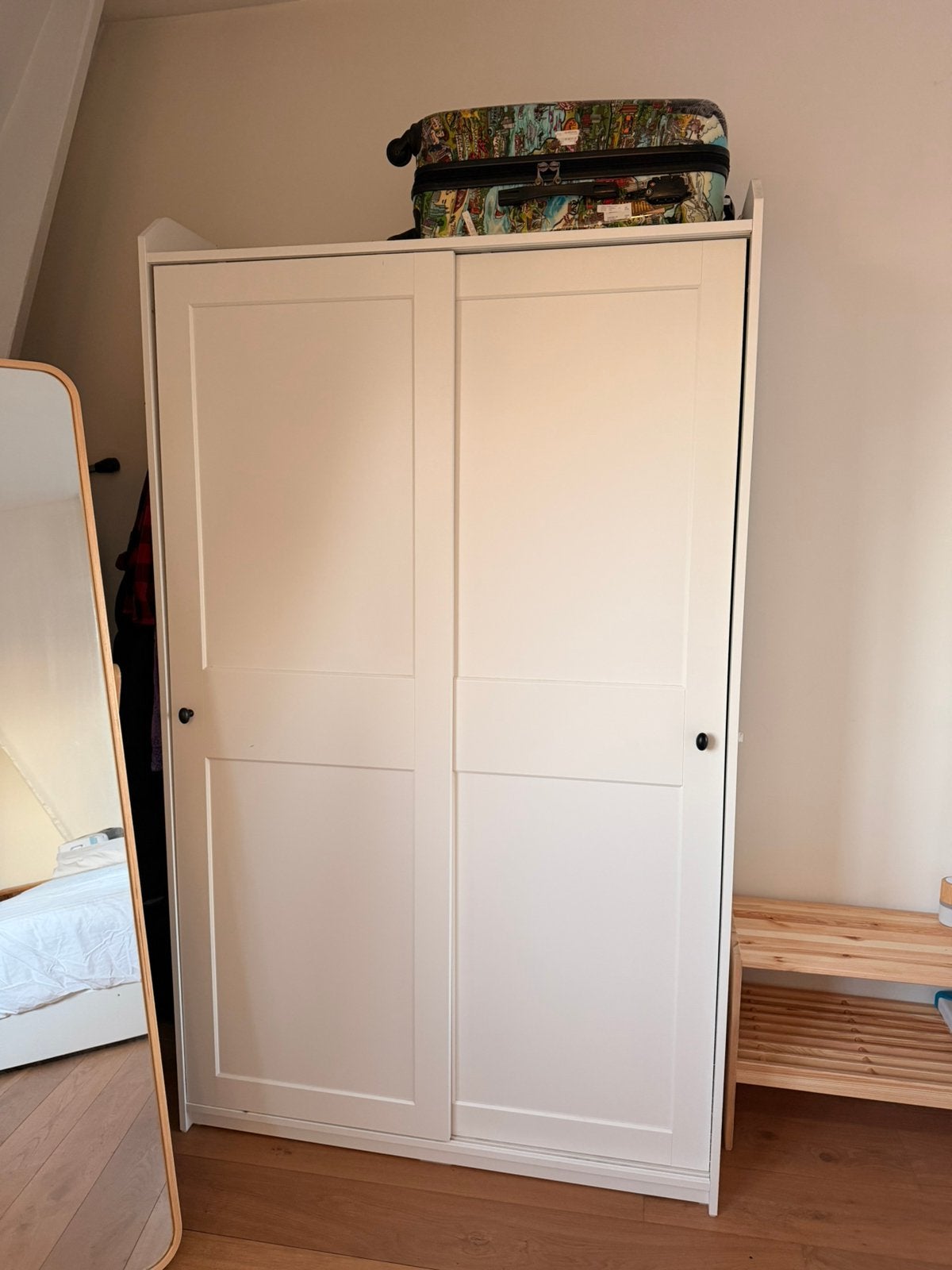 IKEA HAUGA 118x55x199 cm white wardrobe with sliding doors, Ophalen, Met deur(en), 100 tot 150 cm, Zo goed als nieuw