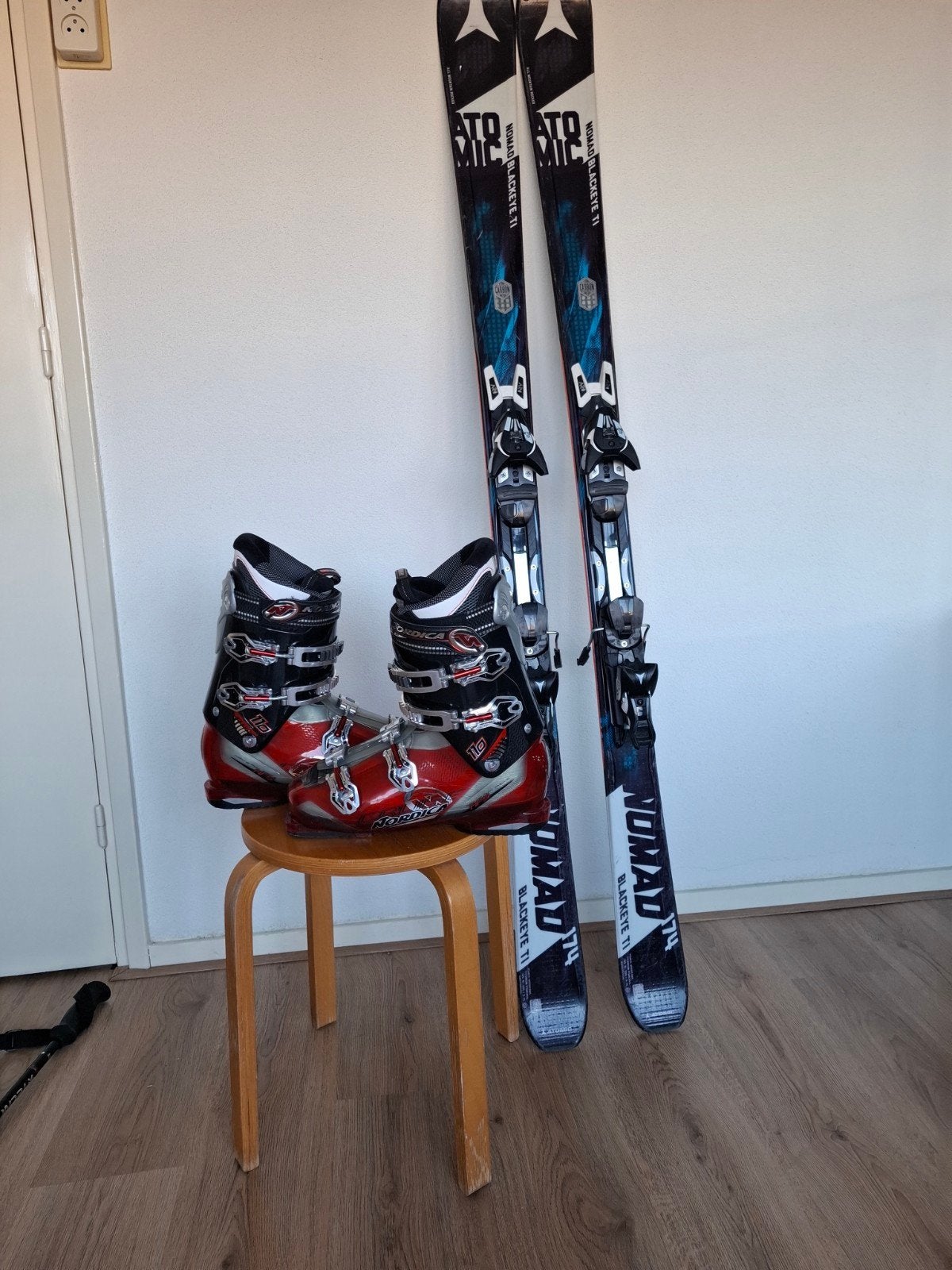 Atomic Nomad Blackeye Ti ski's met Nordica skischoenen, Sport en Fitness, Ophalen, 160 tot 180 cm, Gebruikt, Atomic