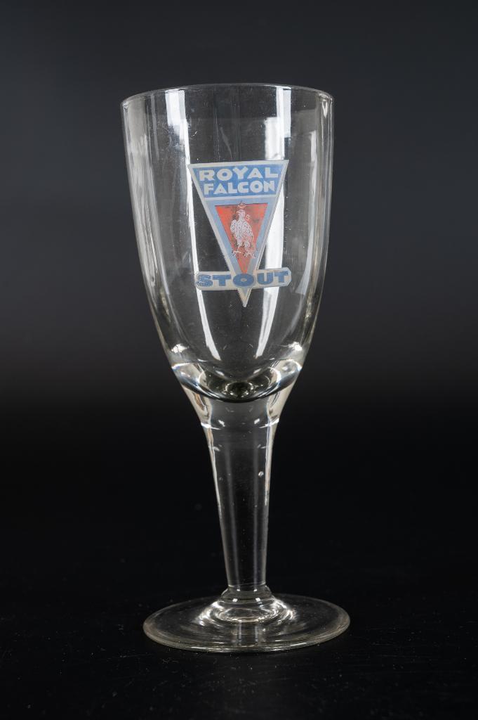 Oud bierglas Royal Falcon Stout 1, Ophalen of Verzenden, Gebruikt, Glas of Glazen, Overige merken