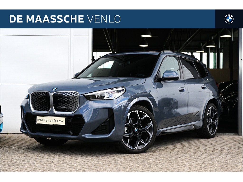 BMW iX1 eDrive20 M Sport / Sportstoelen / Achteruitrijcamera, Auto's, BMW, Bedrijf, Te koop, iX1, Achteruitrijcamera, Alarm, Digitale radio-ontvangst