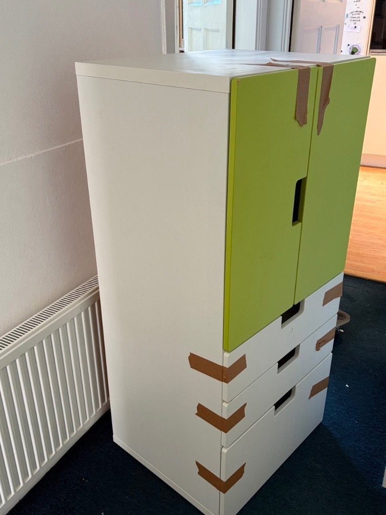Ikea Kinderkast Gratis, Kinderen en Baby's, Kinderkamer | Commodes en Kasten, Ophalen, Gebruikt, 105 cm of meer, 75 tot 100 cm