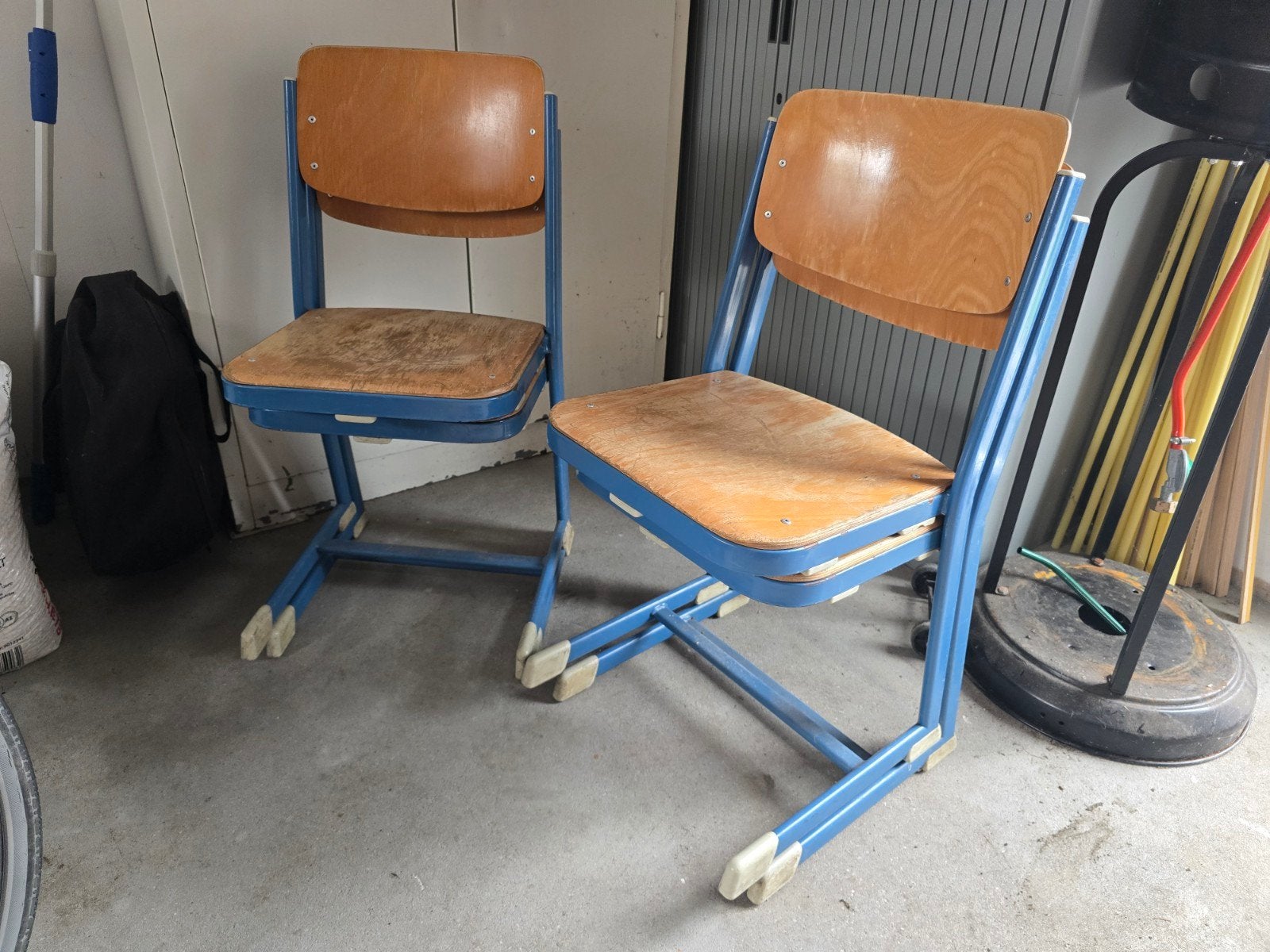 4 vintage schoolstoelen, hoogte 46cm, breedte 38cm, Huis en Inrichting, Gebruikt, Blauw, Ophalen of Verzenden, Vier