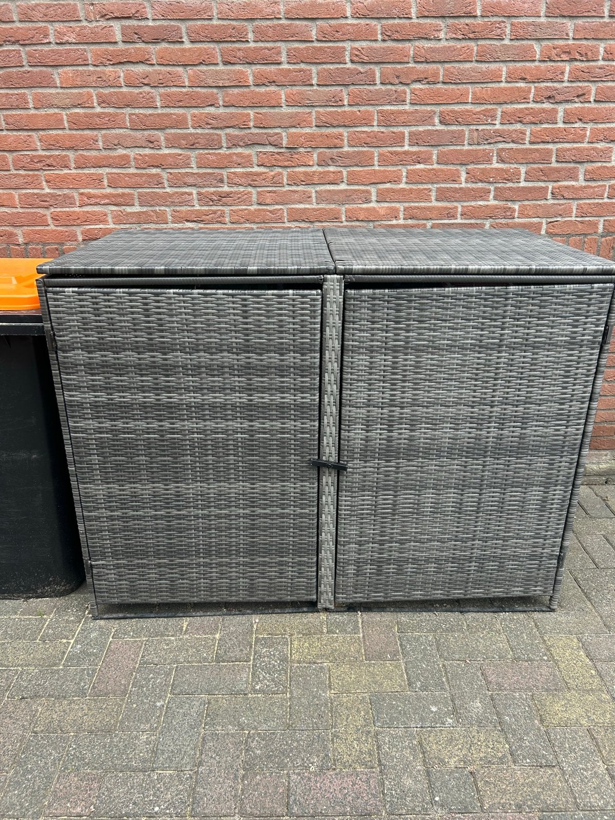 Dubbele containerberging van wicker, Tuin en Terras, Ophalen, Gebruikt, Kunststof, Containerberging