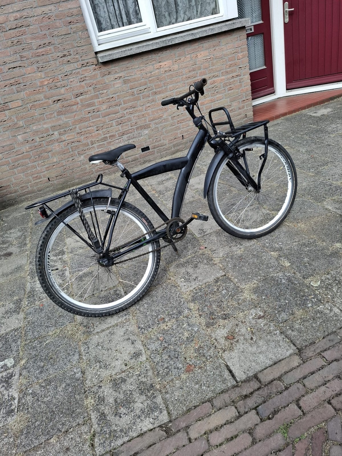 Zwarte transportfiets met voor- en achterdrager, Gebruikt, Velgrem, Versnellingen, 53 tot 57 cm