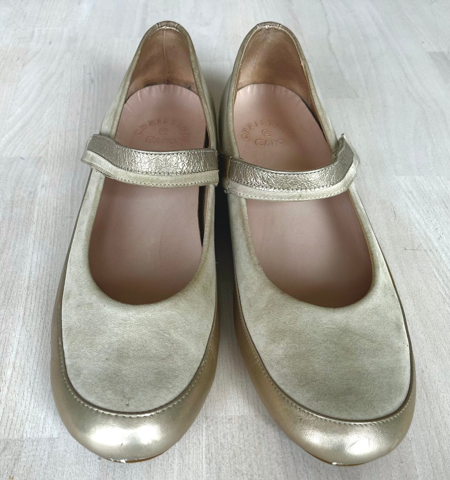 Christina Capo beige suède ballerina’s maat 44 wijdte G, Kleding | Dames, Schoenen, Beige, Zo goed als nieuw, Ballerina's, Ophalen of Verzenden