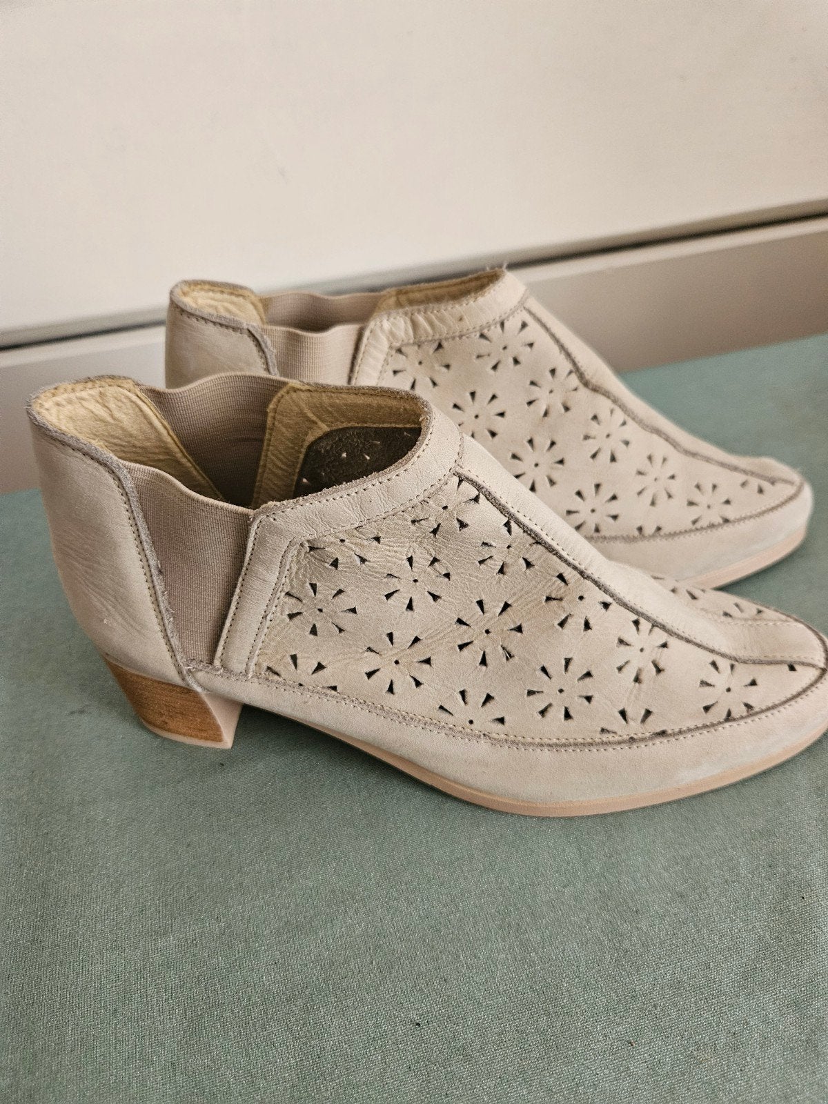 beige zomer schoenen mt 40, Beige, Ophalen of Verzenden, Palpa, Sneakers of Gympen
