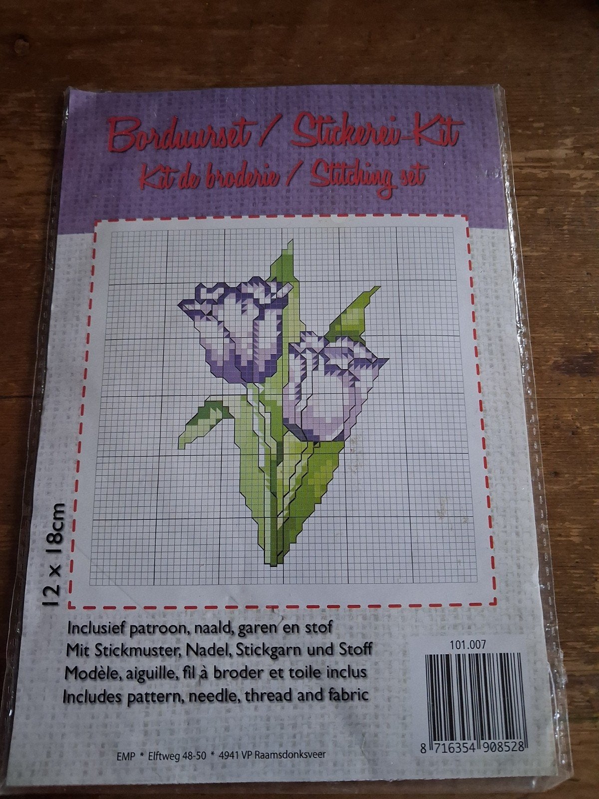 borduurpakketje tulpen. compleet,  nieuw, Ophalen of Verzenden, Nieuw, Handborduren, Borduurpakket