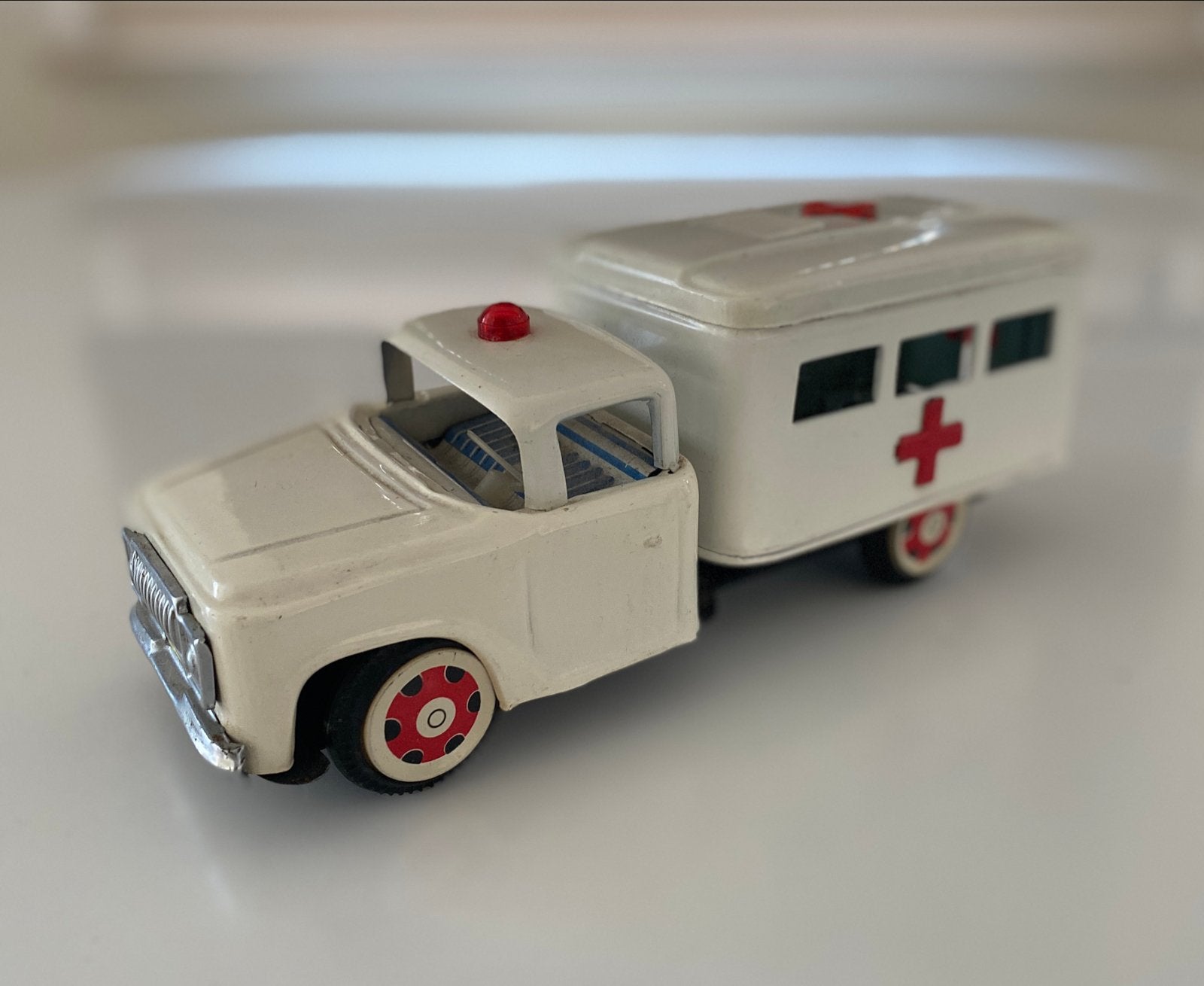 Vintage Blikken Ambulance MF 716, Ophalen of Verzenden, Gebruikt