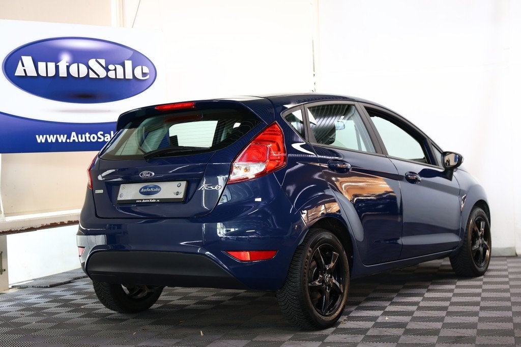 Ford Fiesta 1.0 EcoBoost Titanium AUTOMAAT BT AIRCO 101pk LM, Auto's, Gebruikt, Zwart, Blauw, Origineel Nederlands
