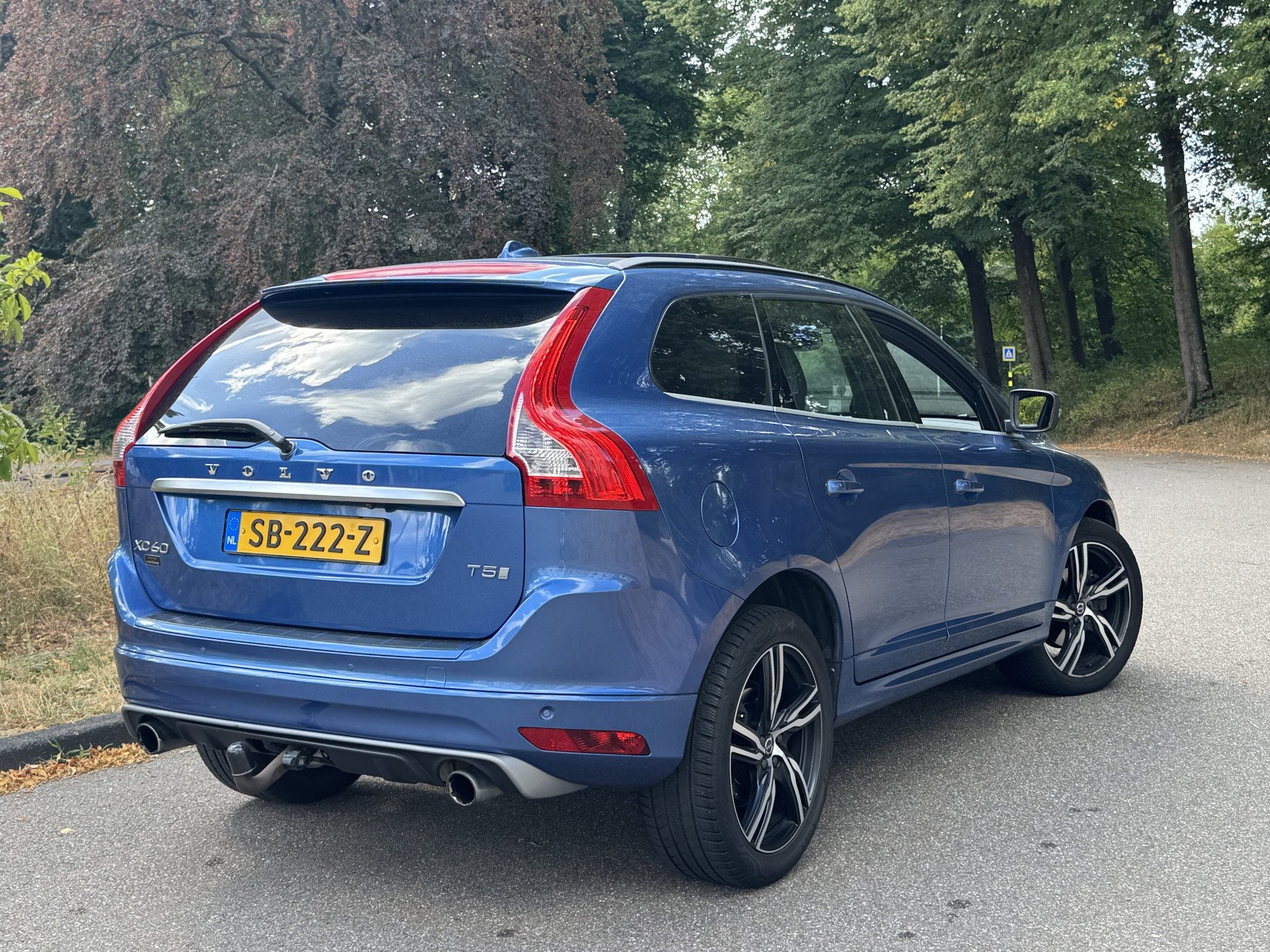Volvo XC60 2.0 T5 R-Design, OCEAN RACE, PANORAMADAK, 15 km/l, Gebruikt, Euro 6, 4 cilinders