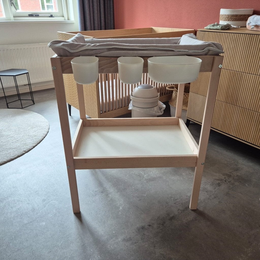 Houten commode Sniglar (IKEA) met accessoires, Minder dan 75 cm, 70 cm of meer, Zo goed als nieuw, Voetruimte