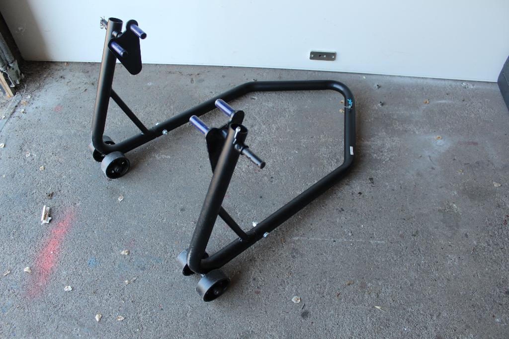 Daytona Paddockstand motorstandaard achterwiel, Motoren, Accessoires | Onderhoudsmiddelen, Ophalen
